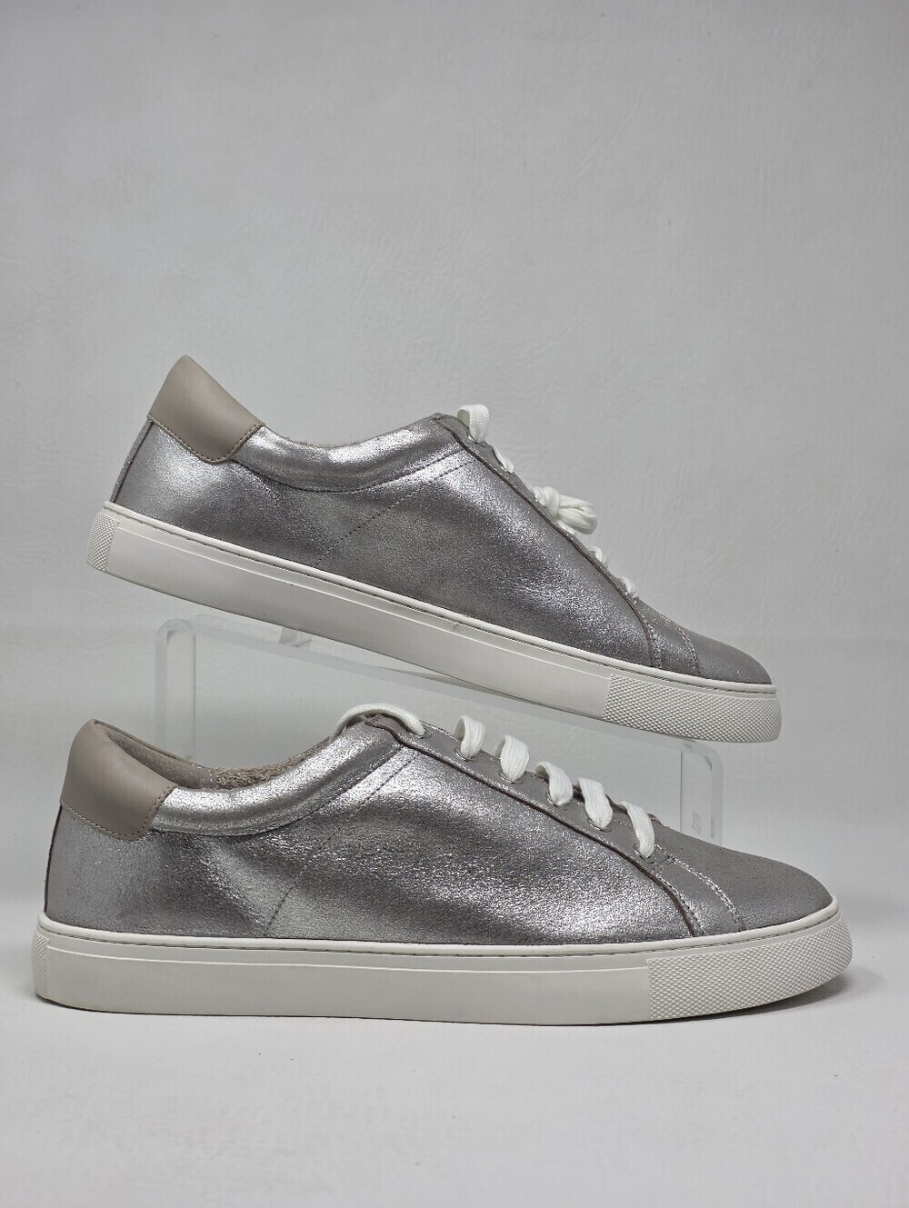 Chico’s Women’s Silver Leather Lace Up Shoes Sneakers Size 11 M New - Picture 2 of 12